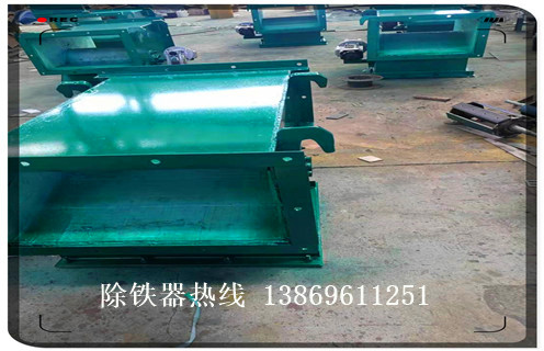 管道式永磁自動(dòng)除鐵器，管道式永磁自動(dòng)除鐵器方案_遠力管道式永磁自動(dòng)除鐵器方案12000高斯 可定制工作原理_安裝示意圖